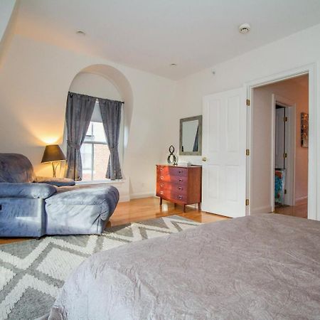 Modern Townhome,Boston Vacation,2 Bath,Pkg,Deck Brookline Exterior foto